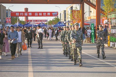 进淄赶“烤”热民兵执勤忙-第1张图片-无双博客