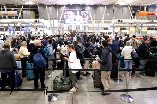 航空公司开始慢慢复飞 此前技术故障导致全球航空出行陷入混乱-第1张图片-无双博客